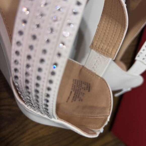 Pizz Annu Diana XZ0095 White Sz 10 Wedding Shoes - Picture 4 of 15